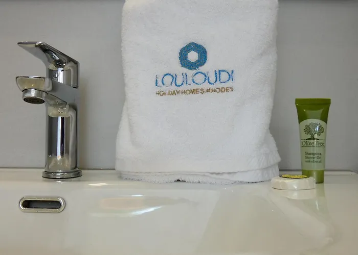 Vila Louloudi Hills 3 *